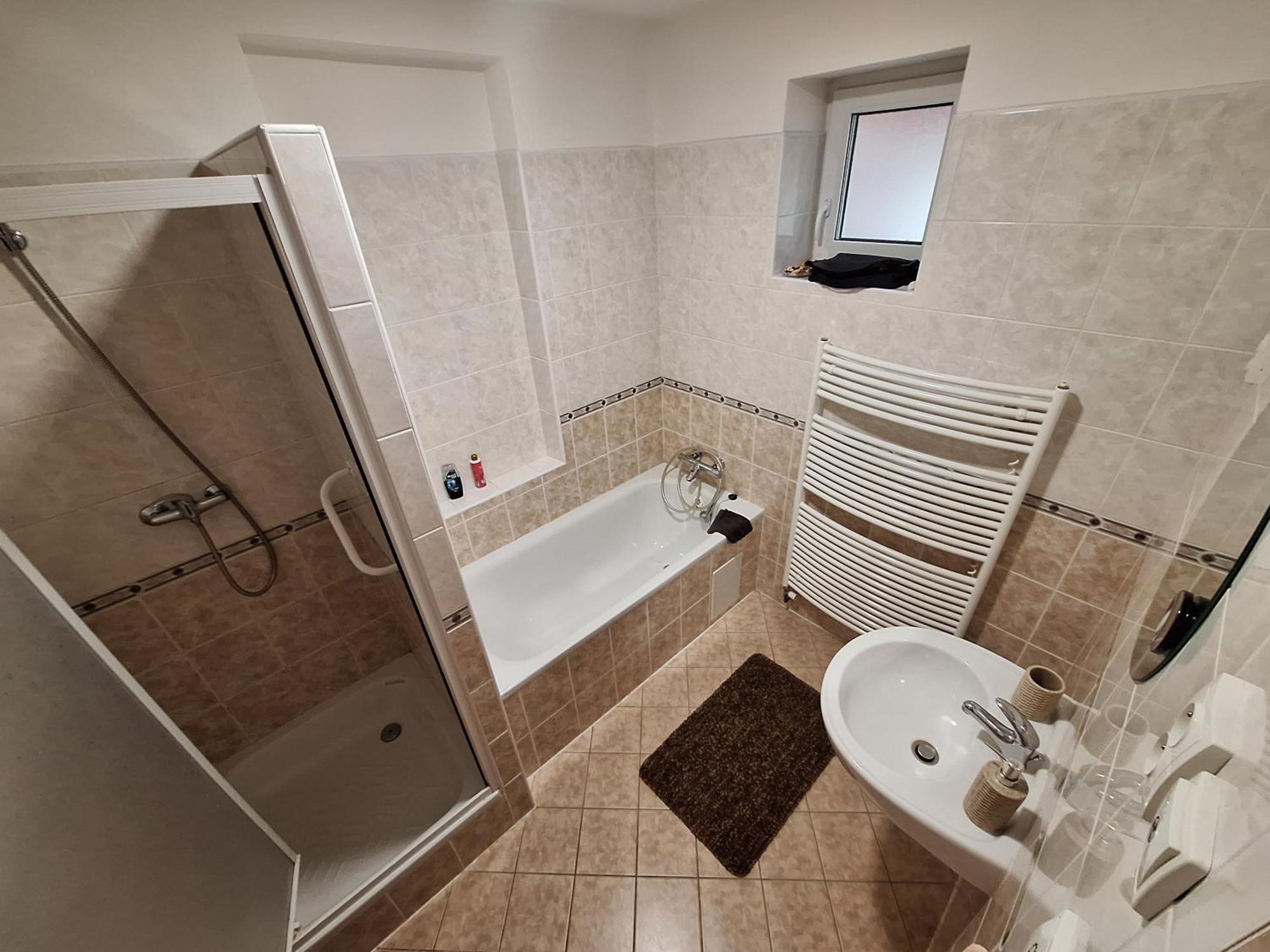 Pod Chlumem - útulný byt v blízkosti centra s terasou a grilem Decin Exterior foto