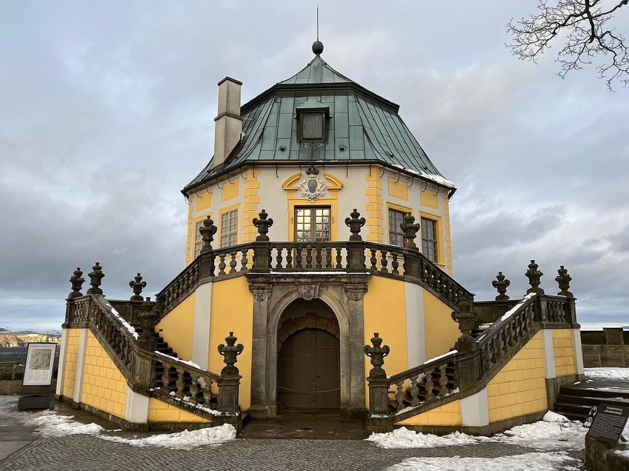 Pod Chlumem - útulný byt v blízkosti centra s terasou a grilem Decin Exterior foto