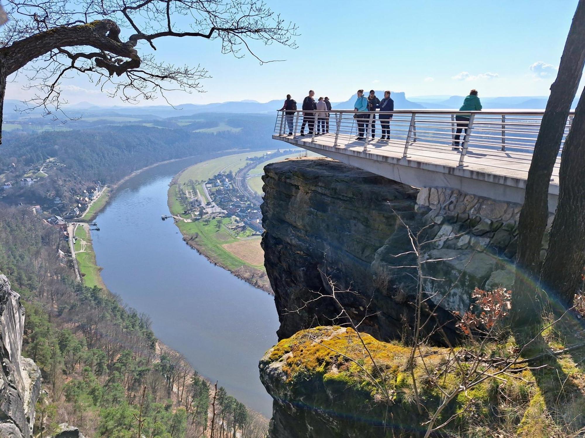 Pod Chlumem - útulný byt v blízkosti centra s terasou a grilem Decin Exterior foto